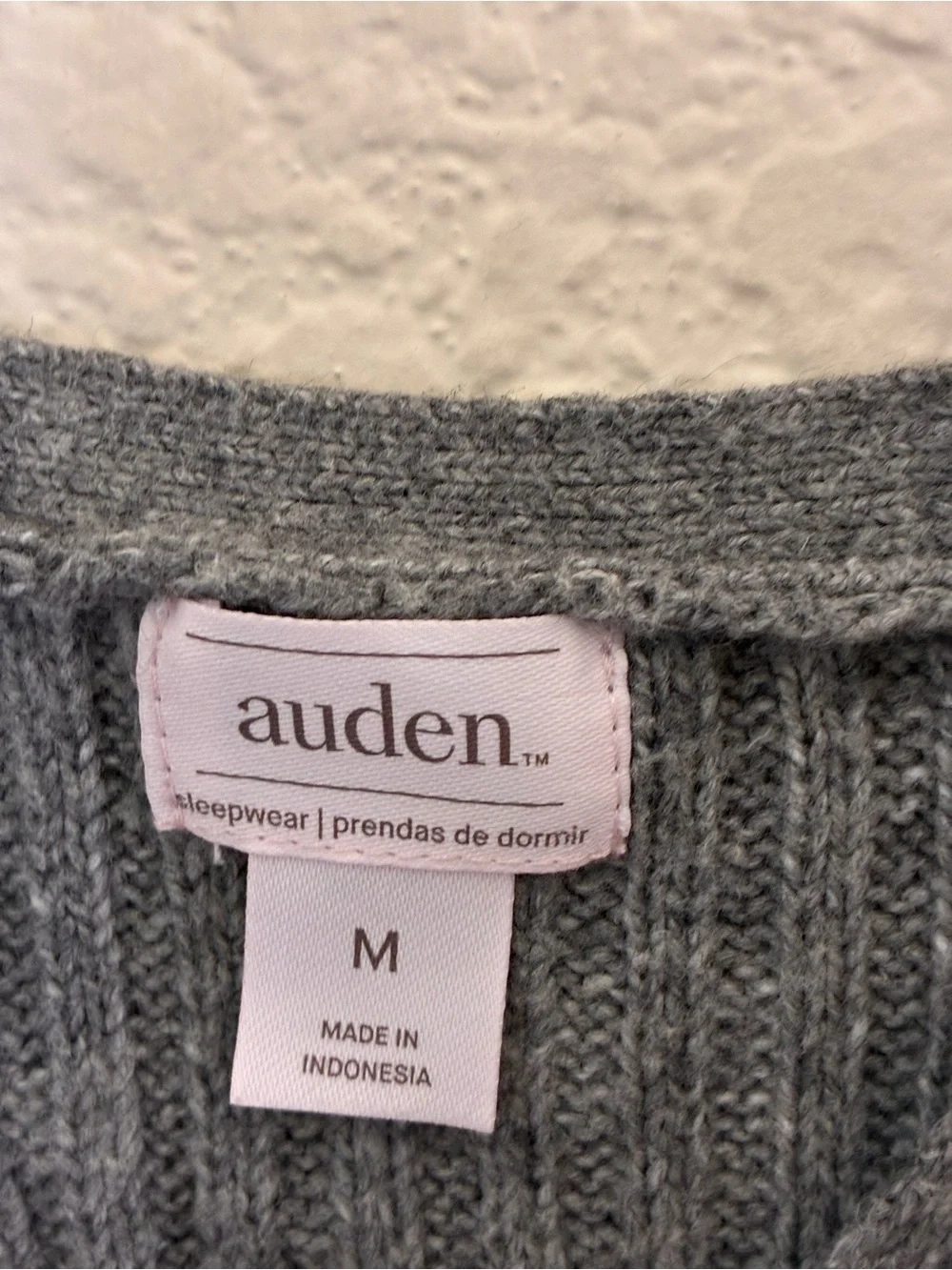 Auden like new
